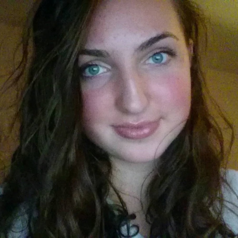 Meet your Posher, Viktoria